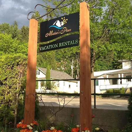 Wheelchair Accessible 2 Bedroom Downtown Suite Urban Comfort- Pet-Friendly, Nelson Exterior photo