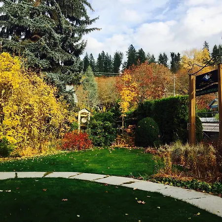 Wheelchair Accessible 2 Bedroom Downtown Suite Urban Comfort- Pet-Friendly, Nelson Exterior photo